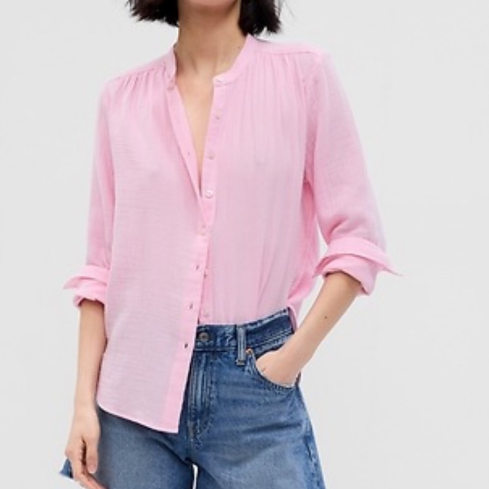 GAP Crinkle Gauze Old School Pink Top Large